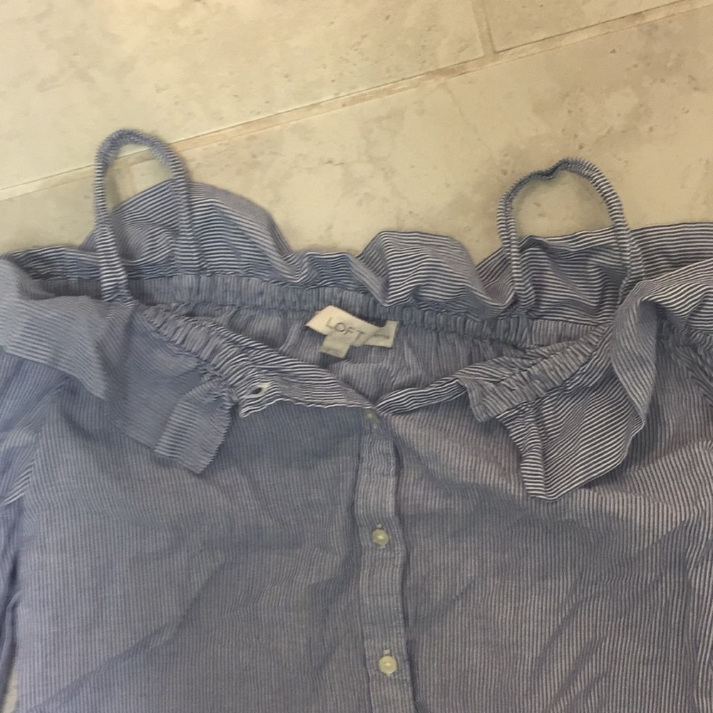 Ann Taylor Loft cold shoulder top xxs petite - Picture 3 of 4